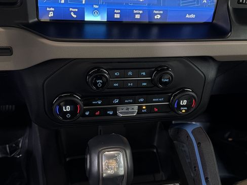 Used 2023 Ford Bronco Wildtrak AWD/4WD image 24