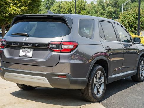 Used 2024 Honda Pilot EX-L image 4