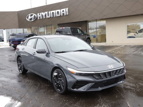 New 2026 Hyundai Elantra SEL Sport Premium image 1