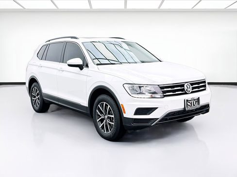 Used 2020 Volkswagen Tiguan S image 3
