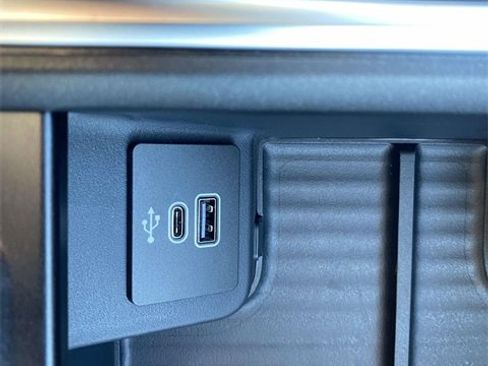 New 2026 Ford Expedition Active image 19