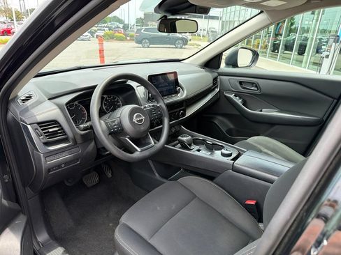 Used 2024 Nissan Rogue S AWD/4WD image 17