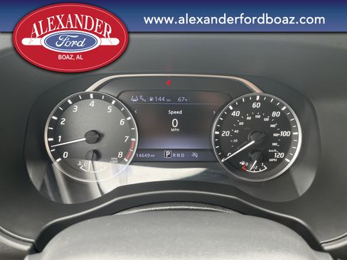 Used 2025 Nissan Frontier SV image 25