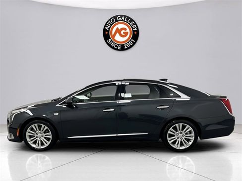 Used 2019 Cadillac XTS Luxury image 4