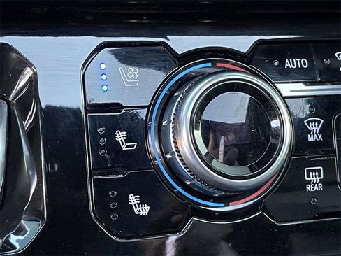 Used 2024 GMC Sierra 1500 AT4 w/ Technology Package image 25