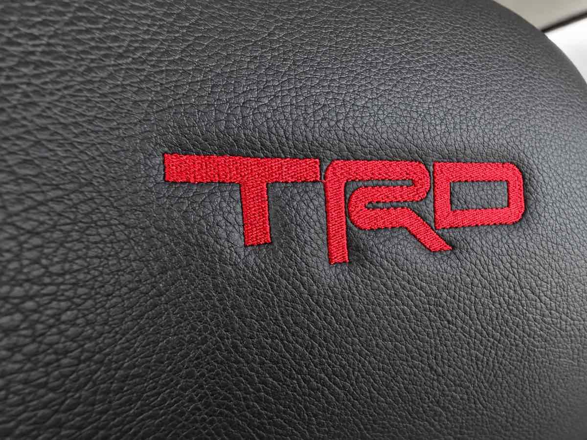 Used 2020 Toyota 4Runner TRD Off-Road Premium w/ Moonroof Package AWD/4WD image 43