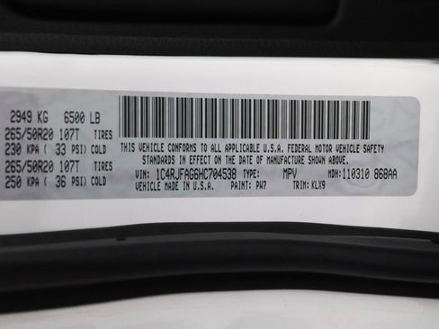 Used 2017 Jeep Grand Cherokee Altitude AWD/4WD image 28