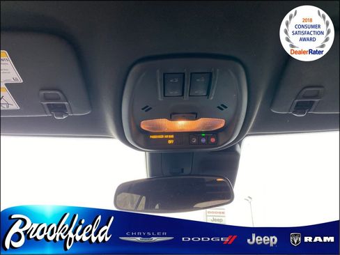 Used 2024 Chevrolet Trax RS w/ Sunroof Package FWD image 28