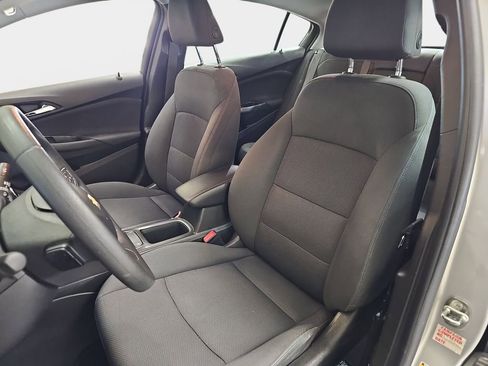 Used 2019 Chevrolet Cruze LT w/ LT Fleet Convenience Package FWD image 17