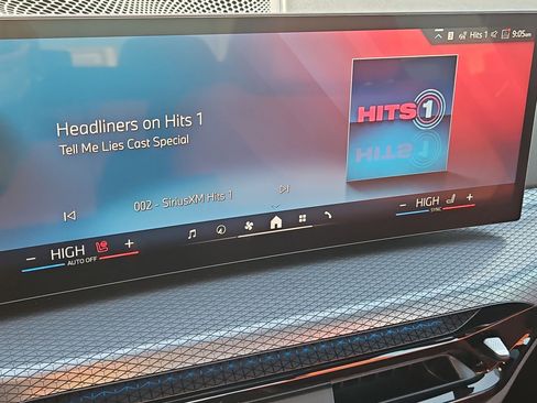 Used 2025 BMW 330i xDrive 330i xDrive w/ M Sport Package image 24