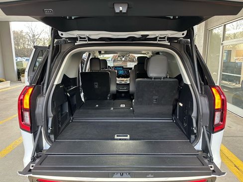 Certified 2025 Ford Expedition Active image 29