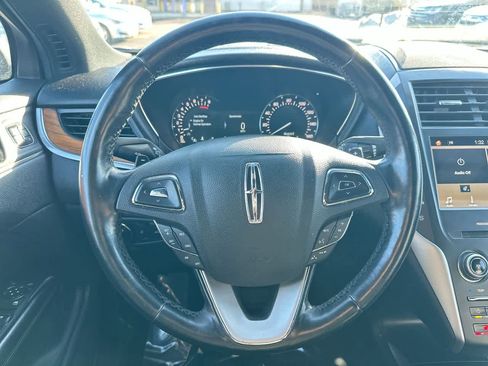 Used 2017 Lincoln MKC Select w/ Lincoln MKC Climate Package image 27