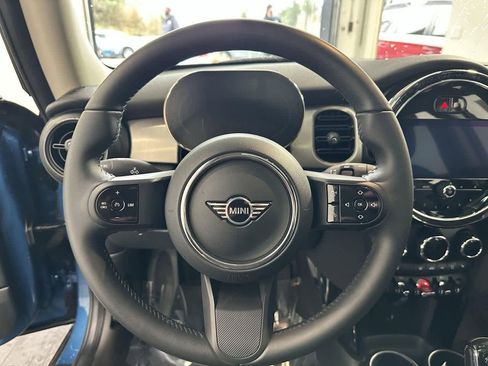 Certified 2023 MINI Cooper 2-Door Hardtop image 15