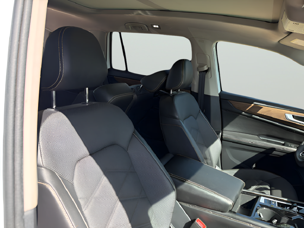 Used 2024 Volkswagen Atlas SE w/ Panoramic Sunroof Package FWD image 41