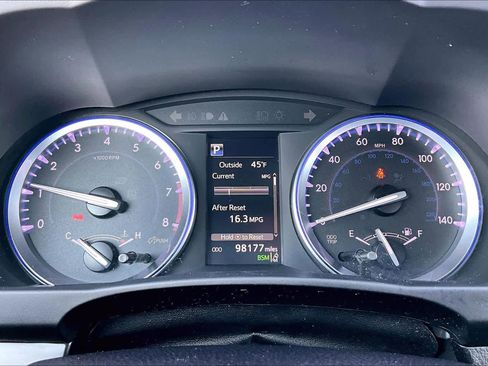 Used 2019 Toyota Highlander Limited image 26