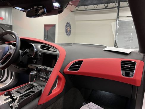 Used 2016 Chevrolet Corvette Z06 w/ 3LZ Preferred Equipment Group image 30