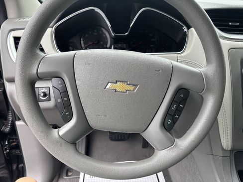 Used 2015 Chevrolet Traverse LS FWD image 23