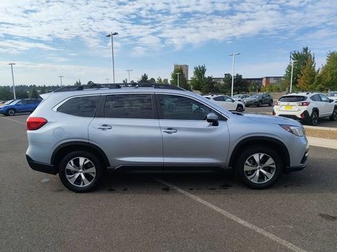 Used 2022 Subaru Ascent Premium w/ Convenience Package AWD/4WD image 2
