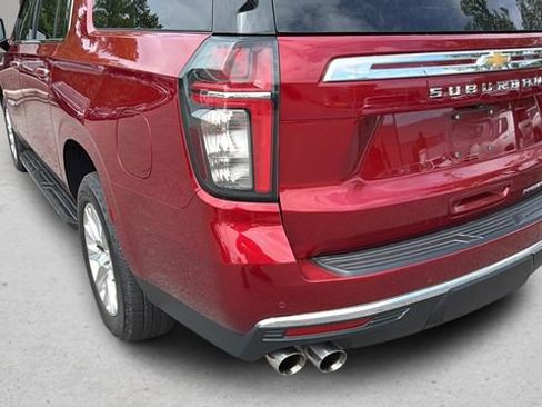 Used 2024 Chevrolet Suburban Premier w/ Premium Package AWD/4WD image 35
