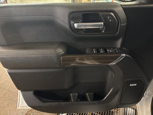 Used 2021 Chevrolet Silverado 1500 RST w/ Convenience Package II image 10