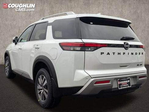 New 2025 Nissan Pathfinder SL w/ Black Appearance Package image 6