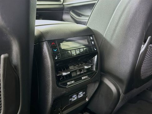 Used 2023 Jeep Grand Cherokee L Limited w/ Luxury Tech Group II image 27