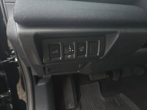 Used 2025 Subaru Outback Premium image 20