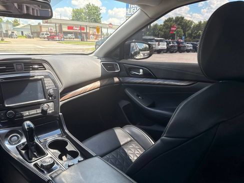 Used 2016 Nissan Maxima Platinum FWD image 15