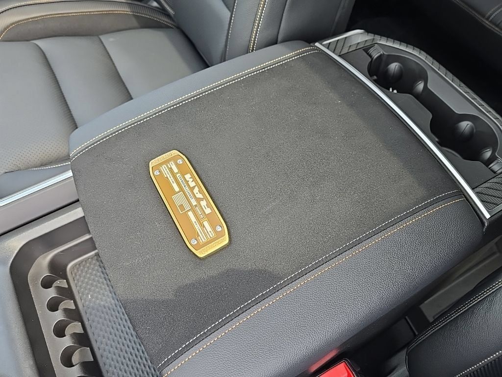 New 2026 RAM 1500 Big Horn AWD/4WD image 16