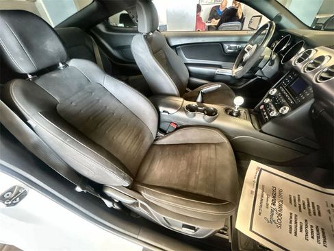 Used 2017 Ford Mustang GT image 29