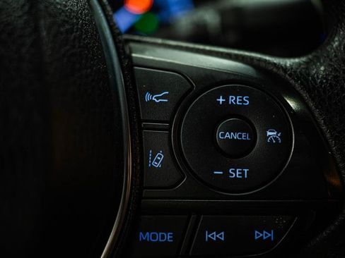 Used 2020 Toyota Camry LE w/ Fleet Convenience Package FWD image 19
