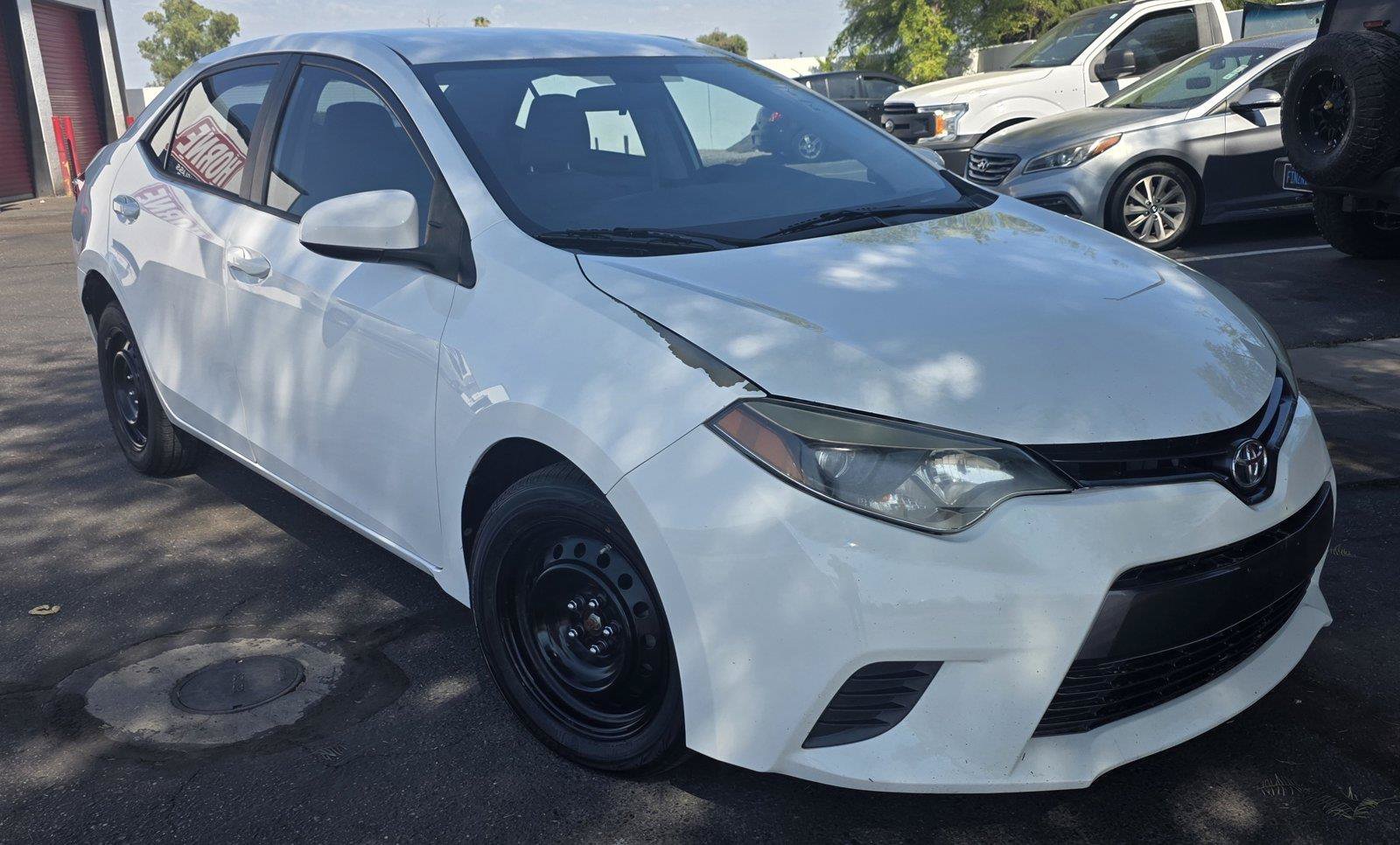 Used 2015 Toyota Corolla LE FWD image 3