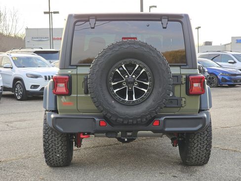 New 2026 Jeep Wrangler Rubicon w/ Xtreme 35 Tire Package image 8