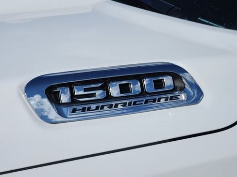 New 2026 RAM 1500 Laramie AWD/4WD image 9