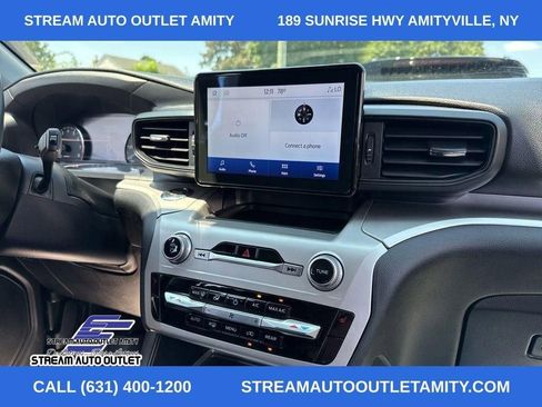 Used 2022 Ford Explorer XLT AWD/4WD image 16