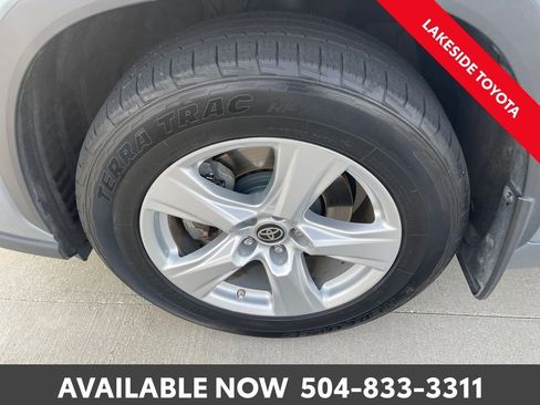 Used 2023 Toyota Highlander LE image 13