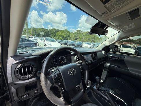 Used 2018 Toyota Tacoma SR w/ SR Convenience Package AWD/4WD image 13