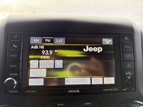 Used 2014 Jeep Wrangler Unlimited Sahara w/ Dual Top Group image 20