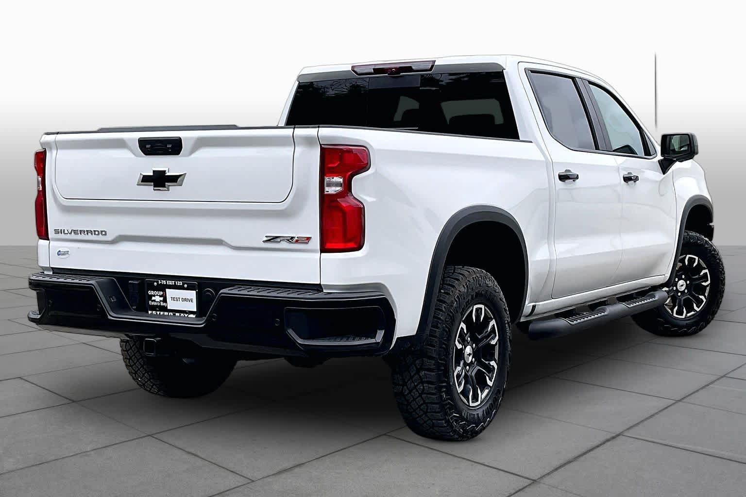 Used 2025 Chevrolet Silverado 1500 ZR2 w/ Technology Package AWD/4WD image 12