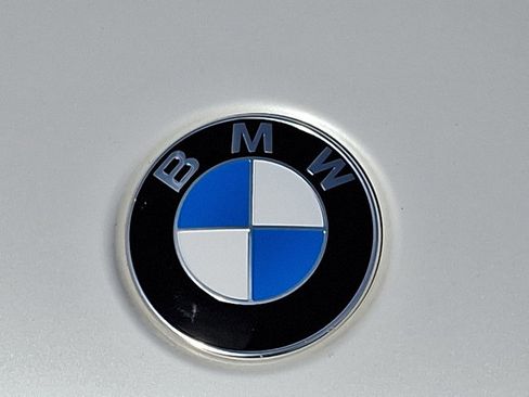 Used 2019 BMW 750i xDrive w/ Executive Package image 38