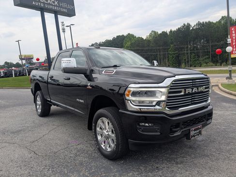 Used 2023 RAM 2500 Laramie AWD/4WD image 3