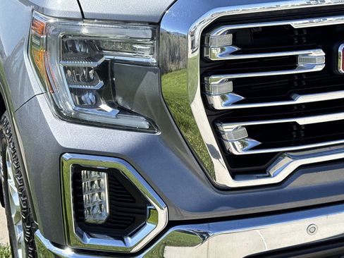 Used 2019 GMC Sierra 1500 SLT w/ Driver Alert Package I AWD/4WD image 10