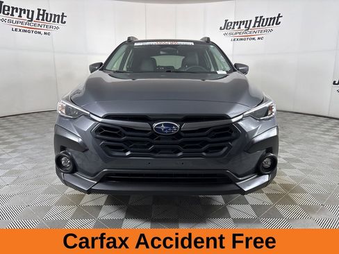 Used 2024 Subaru Crosstrek 2.0i Premium image 3