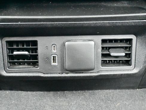 Used 2023 Chevrolet Silverado 1500 LT AWD/4WD image 15