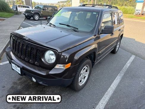 Used 2014 Jeep Patriot Sport FWD image 1