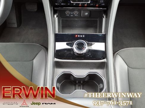 Certified 2024 Jeep Grand Cherokee Altitude image 23