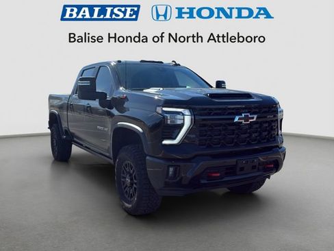 Used 2025 Chevrolet Silverado 2500 ZR2 w/ Technology Package AWD/4WD image 5