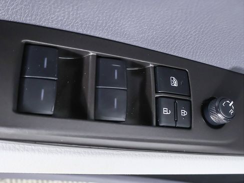 Used 2024 Toyota Camry LE image 28