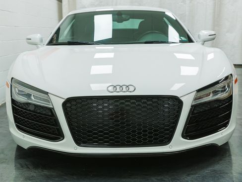 Used 2014 Audi R8 V10 AWD/4WD image 3