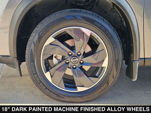 Used 2025 Nissan Rogue SV w/ SV Premium Package image 38
